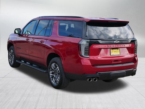 Used 2026 Chevrolet Suburban Z71 w/ Z71 Off-Road Package AWD/4WD image 5