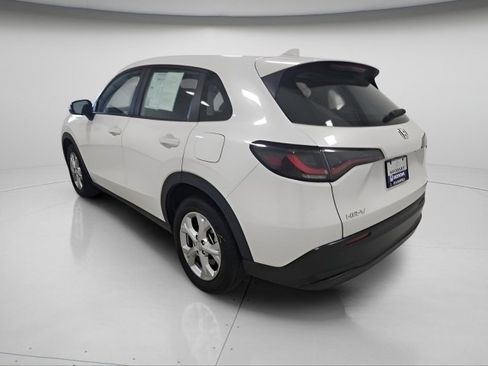 Used 2023 Honda HR-V LX image 9