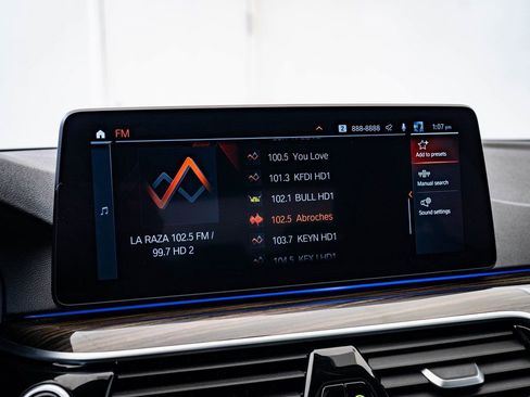 Used 2021 BMW 540i xDrive w/ Premium Package image 27