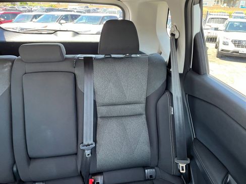 Used 2025 Nissan Rogue SV FWD image 39