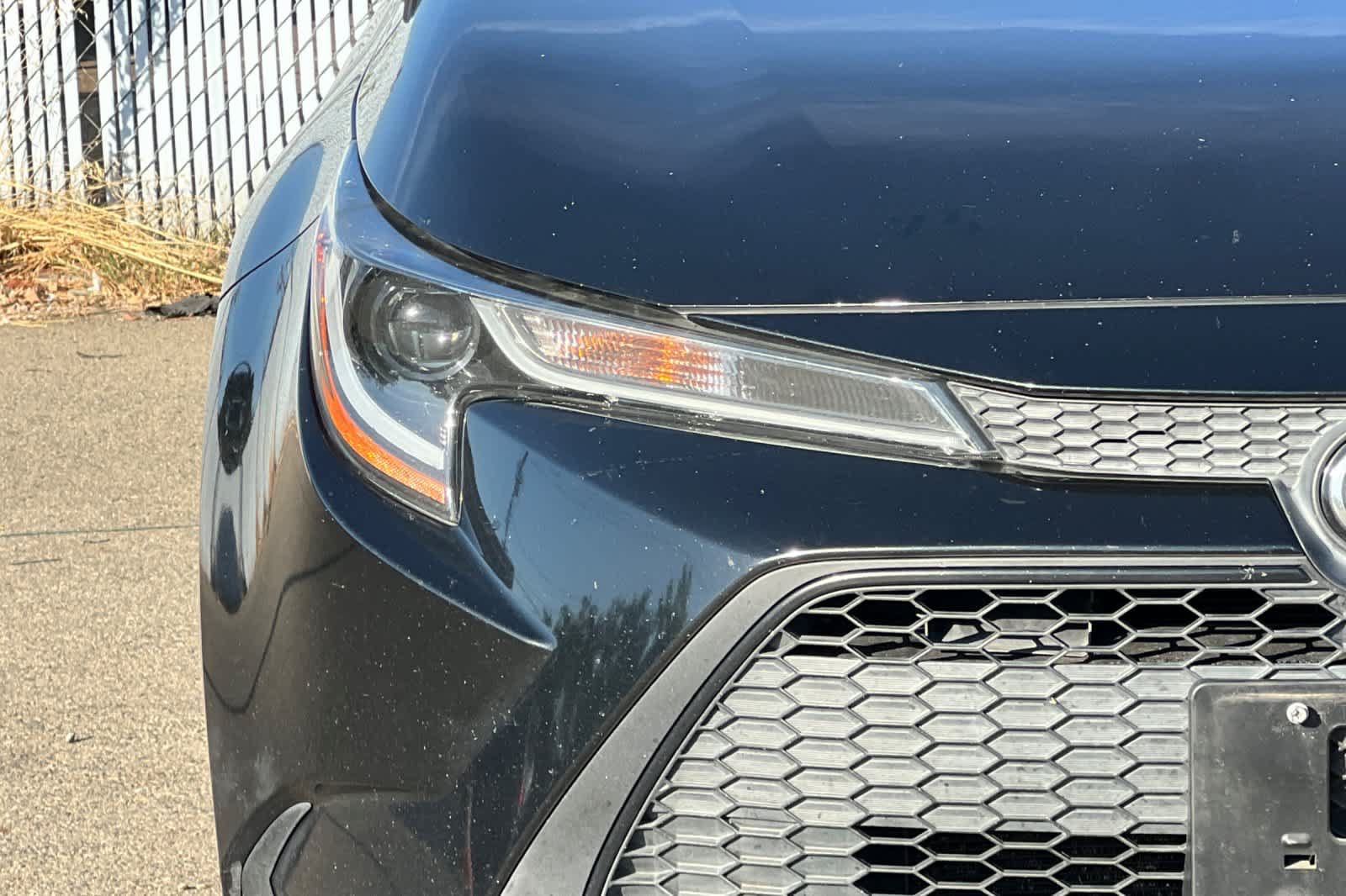 Used 2020 Toyota Corolla LE FWD image 17