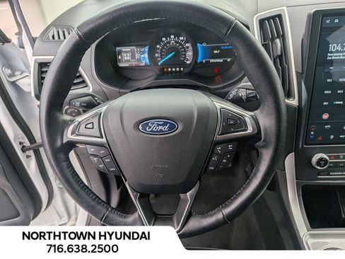Used 2023 Ford Edge SEL image 8