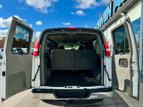 Used 2013 Chevrolet Express 3500 LT w/ LT Preferred Equipment Group image 7