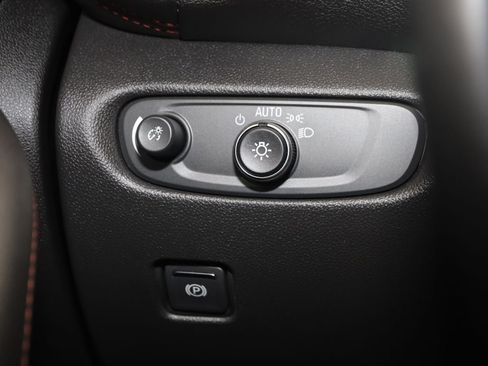 Used 2020 Chevrolet Blazer RS FWD image 34