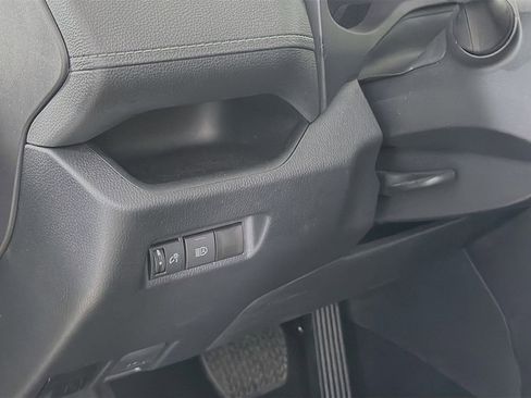 Used 2025 Toyota RAV4 XLE image 12