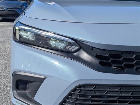 Used 2022 Honda Civic Sport image 9