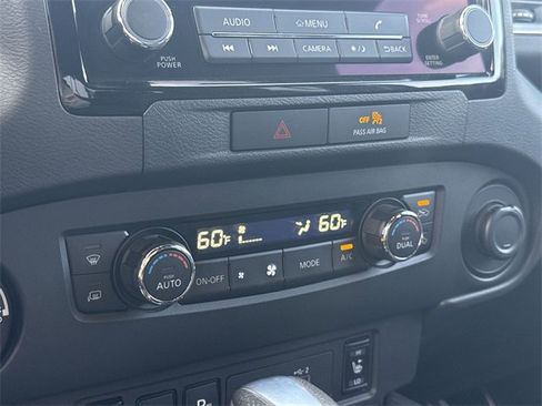 Certified 2022 Nissan Frontier SV image 18