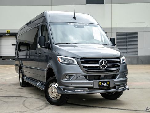 Used 2023 Mercedes-Benz Sprinter 3500 image 23