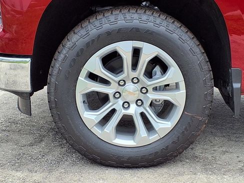 New 2025 Chevrolet Silverado 1500 LTZ image 24