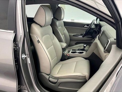 Used 2017 Kia Sportage EX image 6