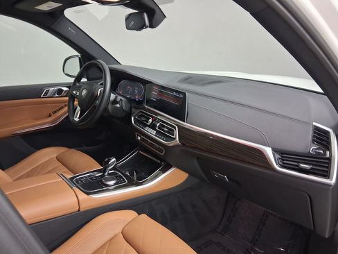 Used 2023 BMW X5 xDrive40i AWD/4WD image 38