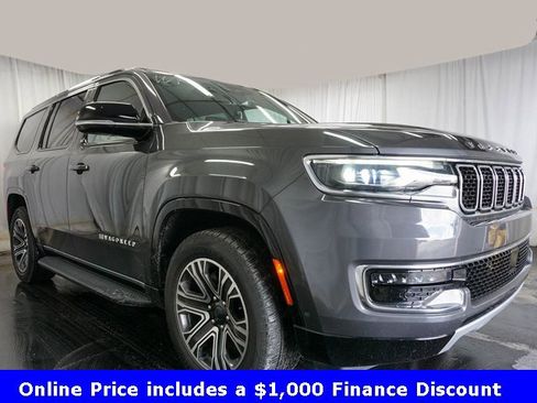 Used 2023 Jeep Wagoneer Series II image 2