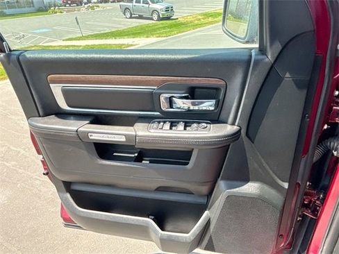 Used 2017 RAM 1500 Laramie w/ Convenience Group image 18