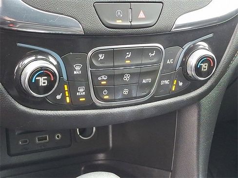 Used 2023 Chevrolet Equinox Premier w/ LPO, Floor Liner Package image 15