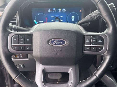 Used 2024 Ford F250 Lariat image 12