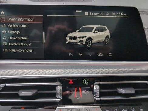 Used 2022 BMW X5 xDrive40i w/ Premium Package image 17