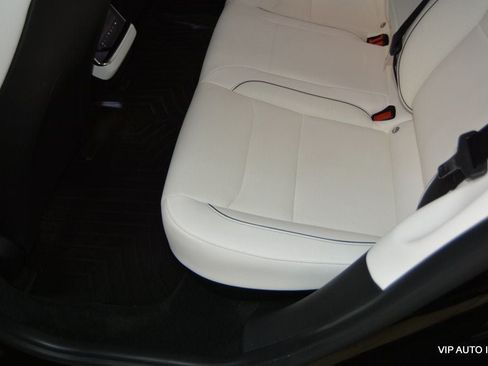 Used 2022 Tesla Model S Plaid AWD/4WD image 25