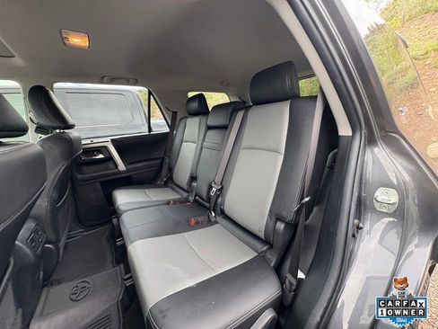 Certified 2023 Toyota 4Runner SR5 Premium w/ Moonroof Package AWD/4WD image 28