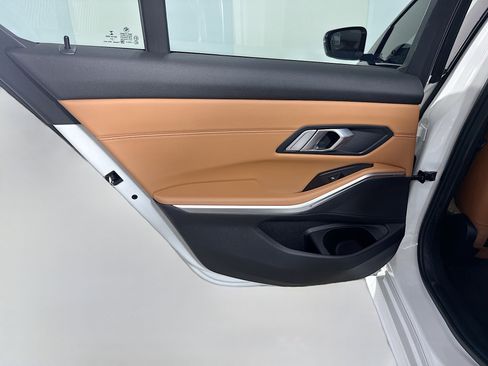 Used 2021 BMW 330i Sedan w/ M Sport Package RWD image 26