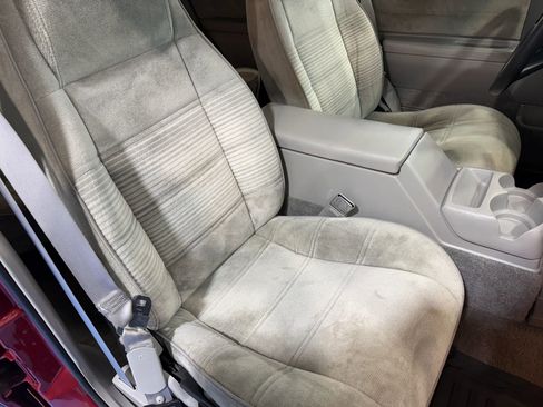 Used 1994 Chevrolet S10 Pickup 4WD 4-Door image 28