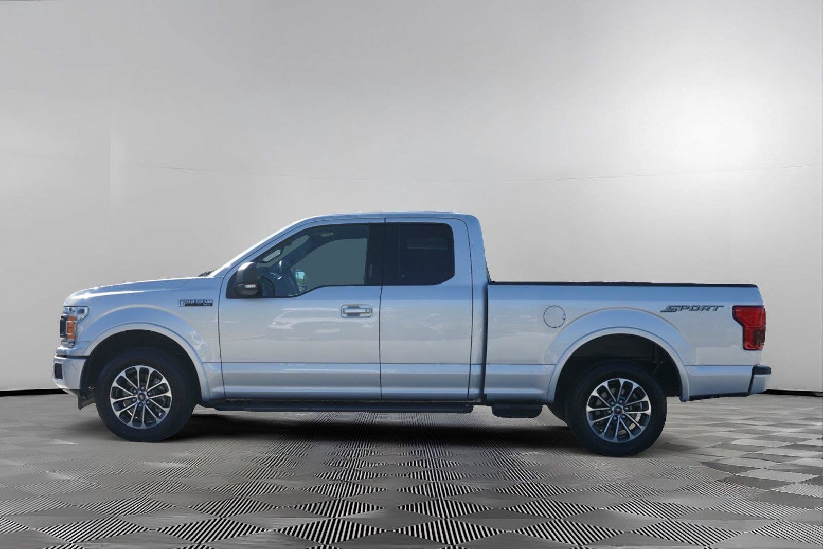 Used 2018 Ford F150 XLT w/ Equipment Group 302A Luxury RWD image 6