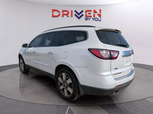 Used 2017 Chevrolet Traverse Premier image 3
