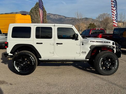 Used 2018 Jeep Wrangler Unlimited Rubicon image 9
