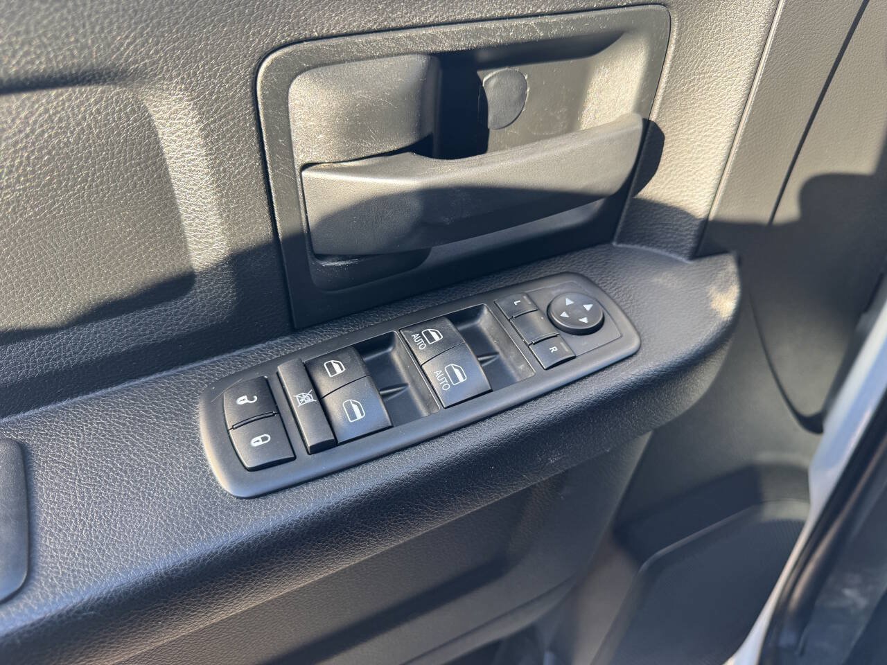 Used 2018 RAM 2500 Tradesman w/ Chrome Appearance Group AWD/4WD image 10