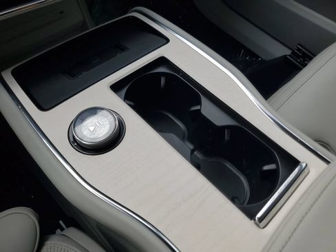 Certified 2025 Volvo EX90 Ultra AWD/4WD image 28