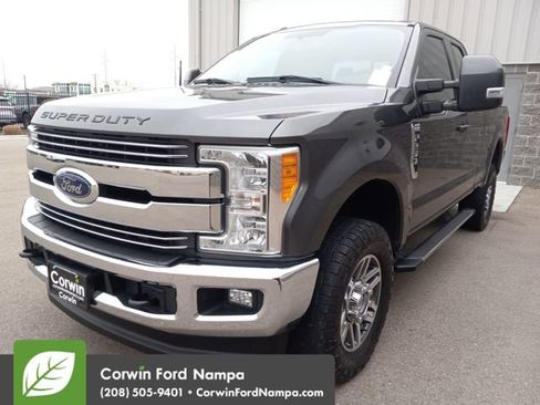 Used 2017 Ford F250 Lariat w/ Lariat Value Package image 7