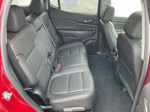 Used 2023 GMC Acadia SLT w/ Preferred Package image 20