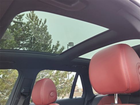 Used 2021 Mercedes-Benz GLC 300 GLC 300 image 29