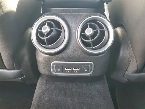 Used 2024 Alfa Romeo Giulia Veloce image 12