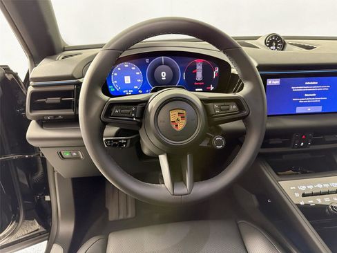 Used 2026 Porsche Macan 4 Electric AWD/4WD image 18