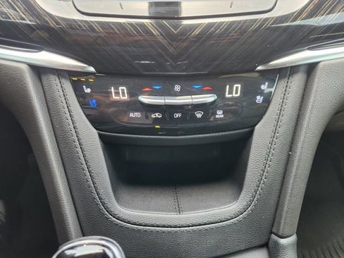 Used 2023 Cadillac XT6 Premium Luxury w/ Technology Package FWD image 18