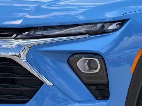 Certified 2024 Chevrolet TrailBlazer LS FWD image 35