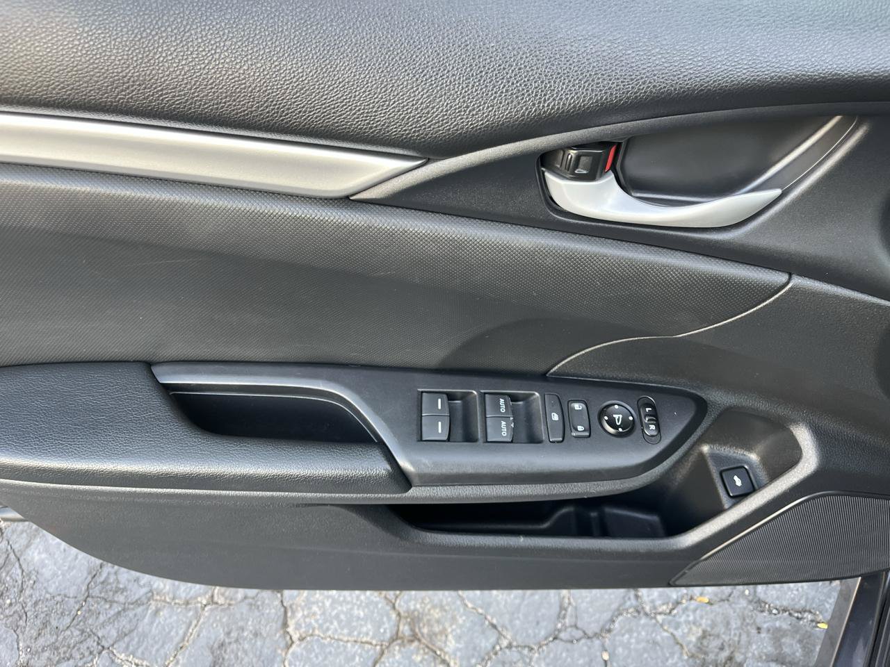 Used 2019 Honda Civic Sport image 9