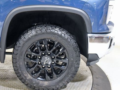 Used 2025 Chevrolet Silverado 2500 LT w/ Safety Package image 13