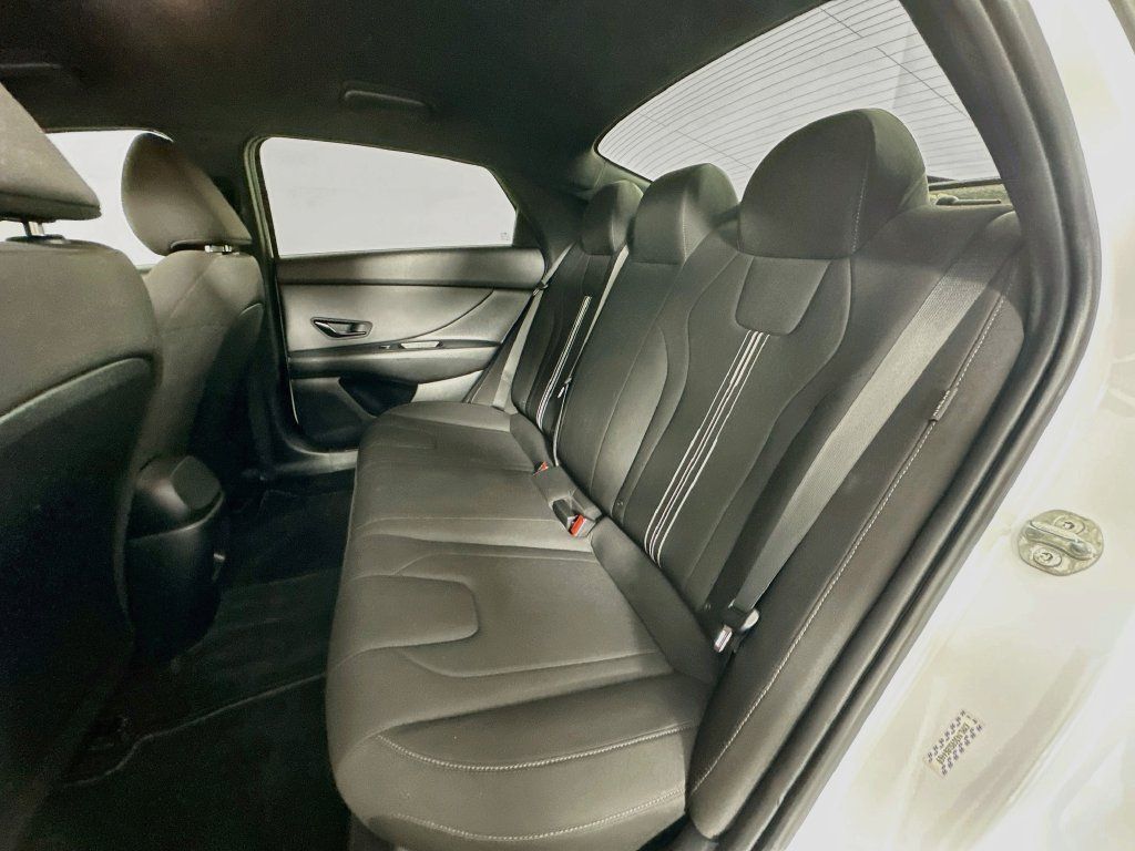 Used 2025 Hyundai Elantra Sport w/ Cargo Package FWD image 23