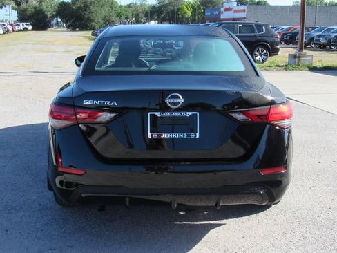 Certified 2025 Nissan Sentra S FWD image 4