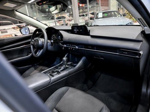 Used 2021 MAZDA MAZDA3 s image 21
