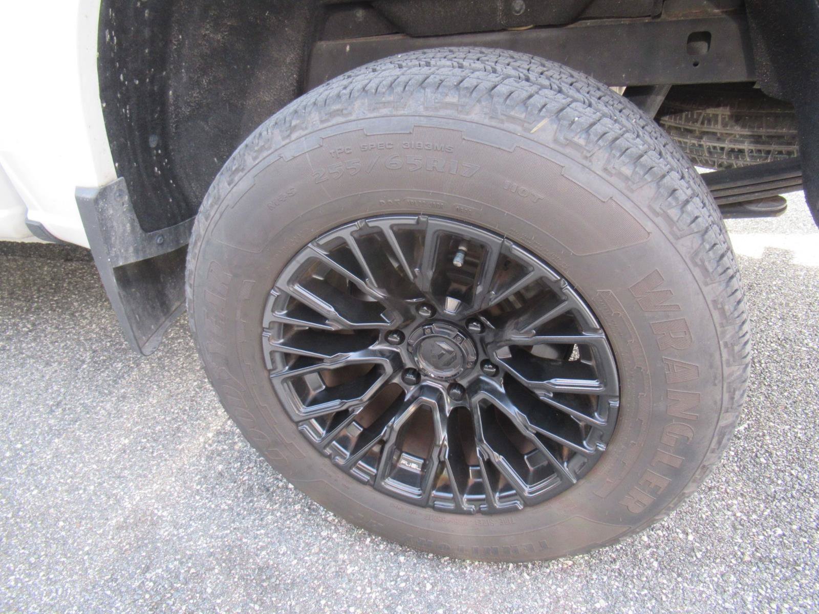 Used 2023 Chevrolet Colorado W/T RWD image 5