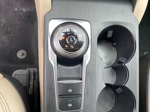 Used 2020 Ford Escape SEL image 12