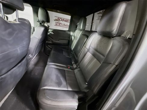 Used 2022 Nissan Frontier PRO-4X w/ Pro-4X Premium Package image 29