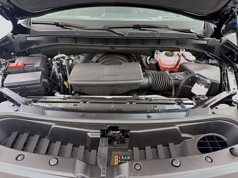 New 2026 Chevrolet Suburban LT image 32