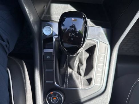 Used 2024 Volkswagen Tiguan SEL R-Line AWD/4WD image 28