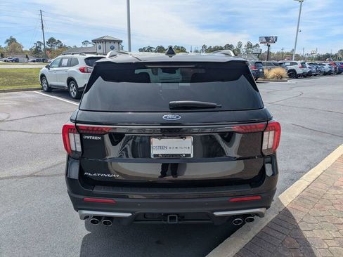 Used 2025 Ford Explorer Platinum w/ Ultimate Package RWD image 6