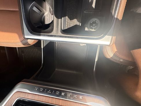 Used 2025 Ford Expedition King Ranch AWD/4WD image 36