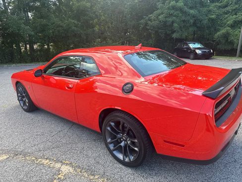 Used 2023 Dodge Challenger R/T Scat Pack w/ Plus Package RWD image 10