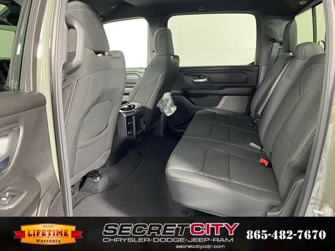 New 2026 RAM 1500 Express AWD/4WD image 30